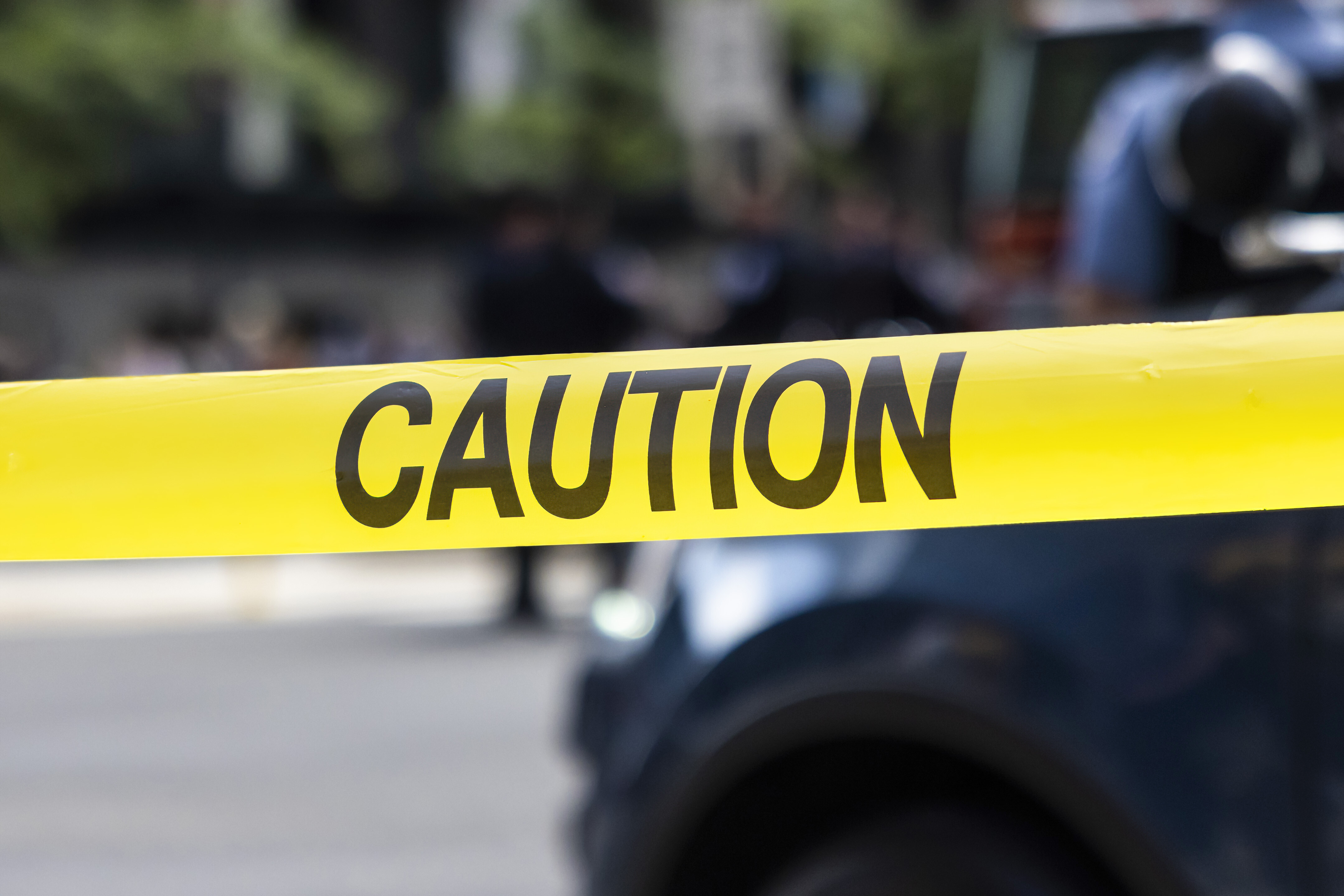 Teen, woman wounded in West Pullman shooting - Vimarsana News