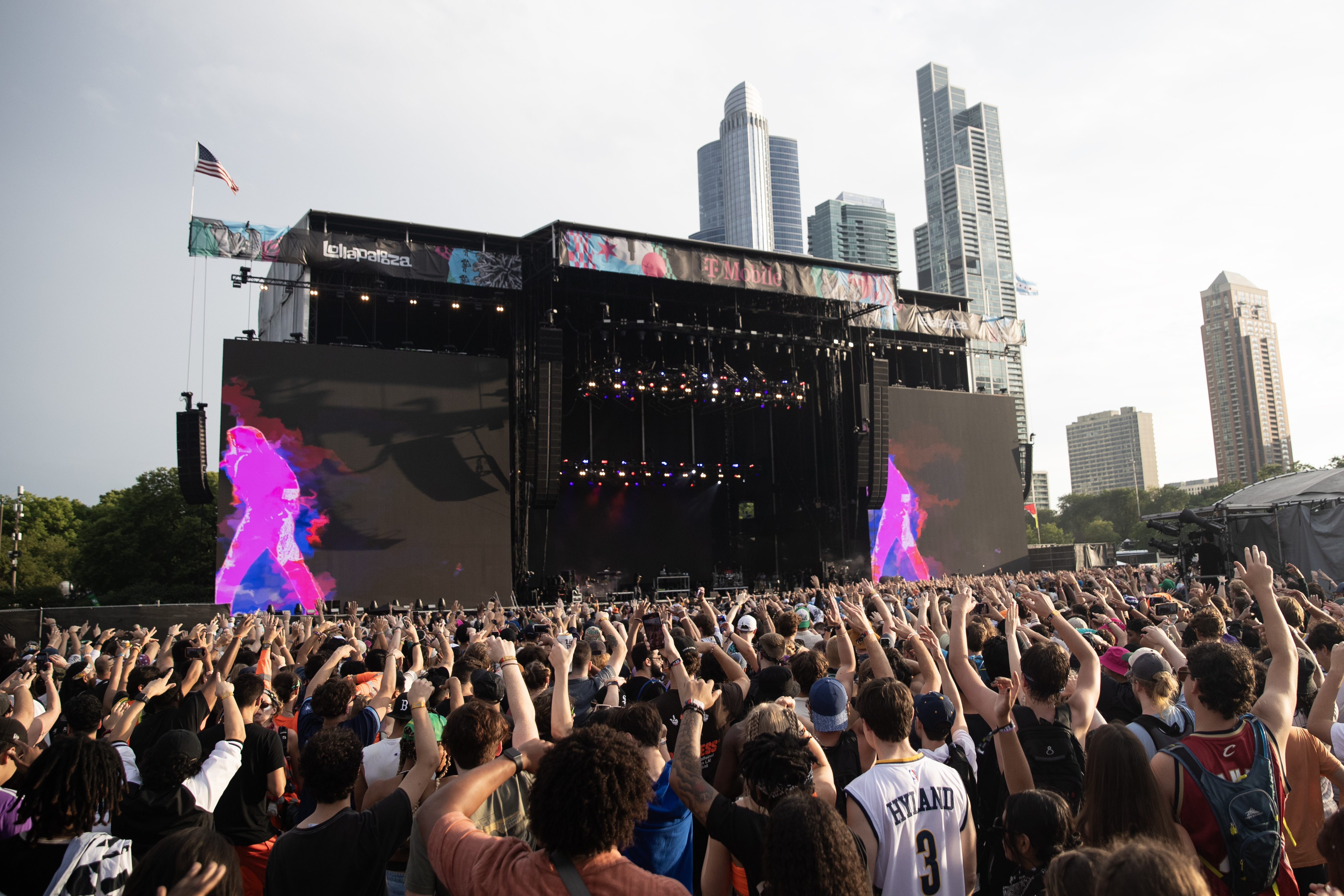 'Lolla' review: 'The Story of Lollapalooza' an interesting doc on an epicenter of rock - Vimarsana News