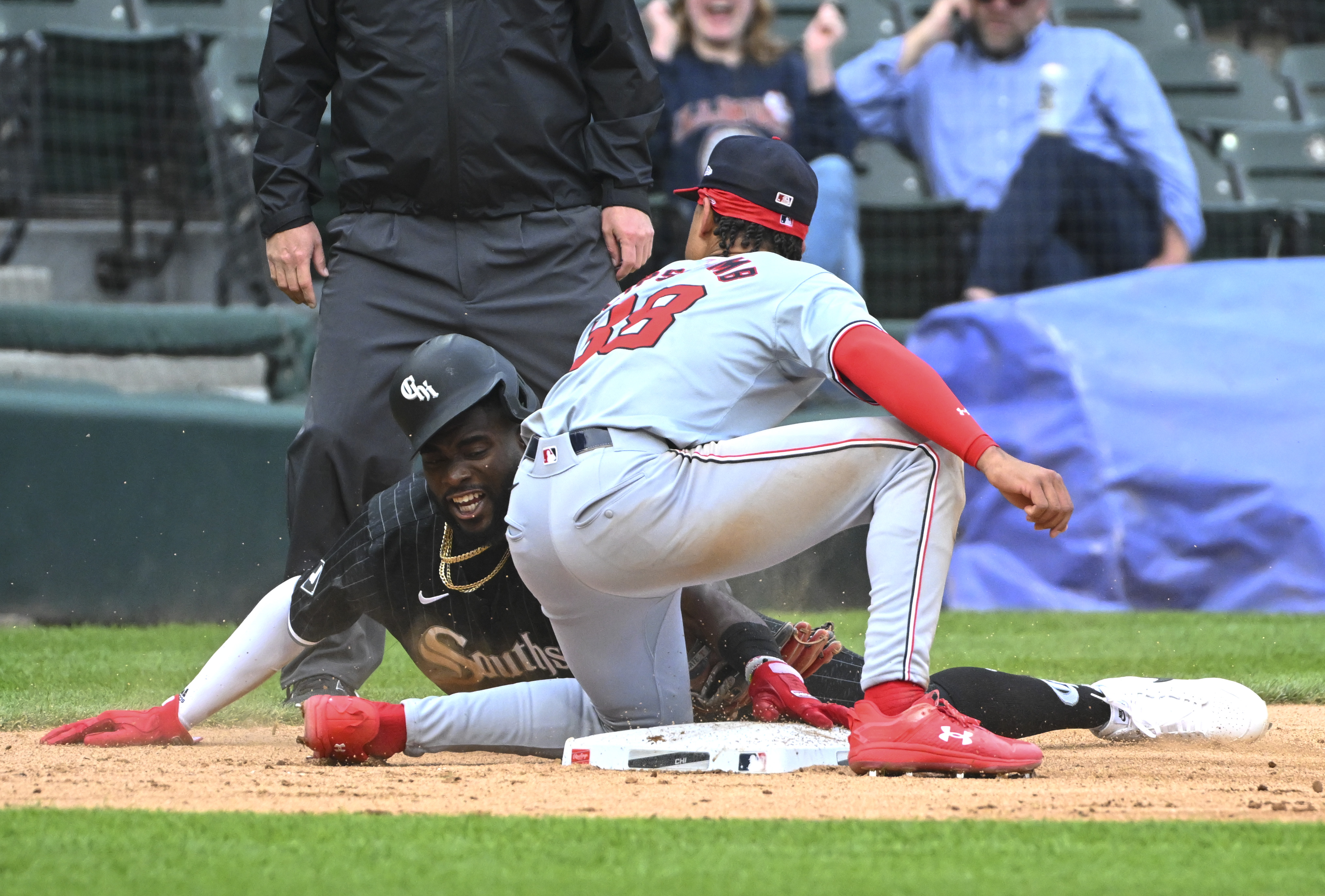 White Sox' Bryan Ramos day-to-day with tight quad - Vimarsana News