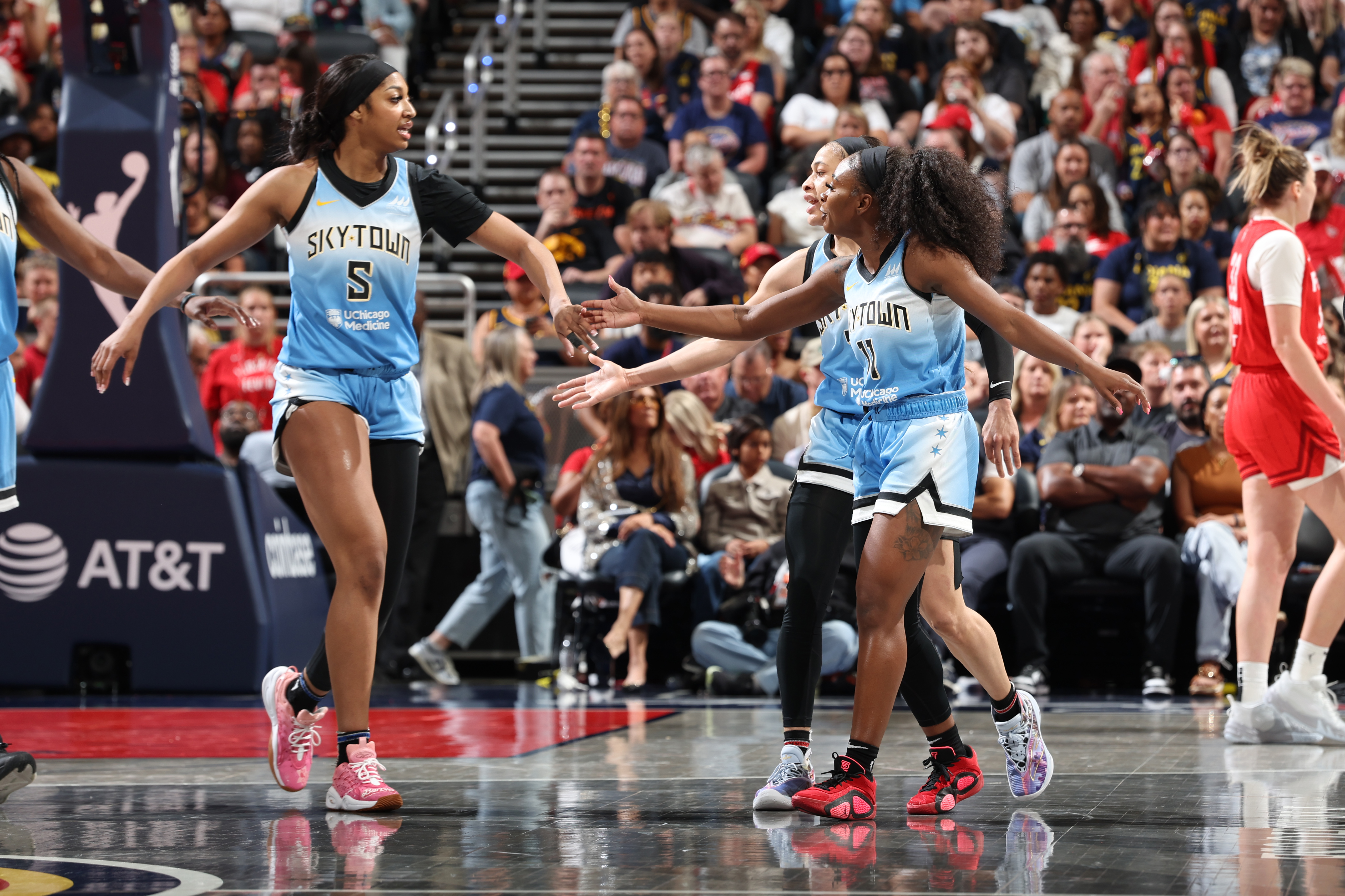 'The Best in the Midwest' rivalry between the Sky and Fever is getting a new chapter - Vimarsana News