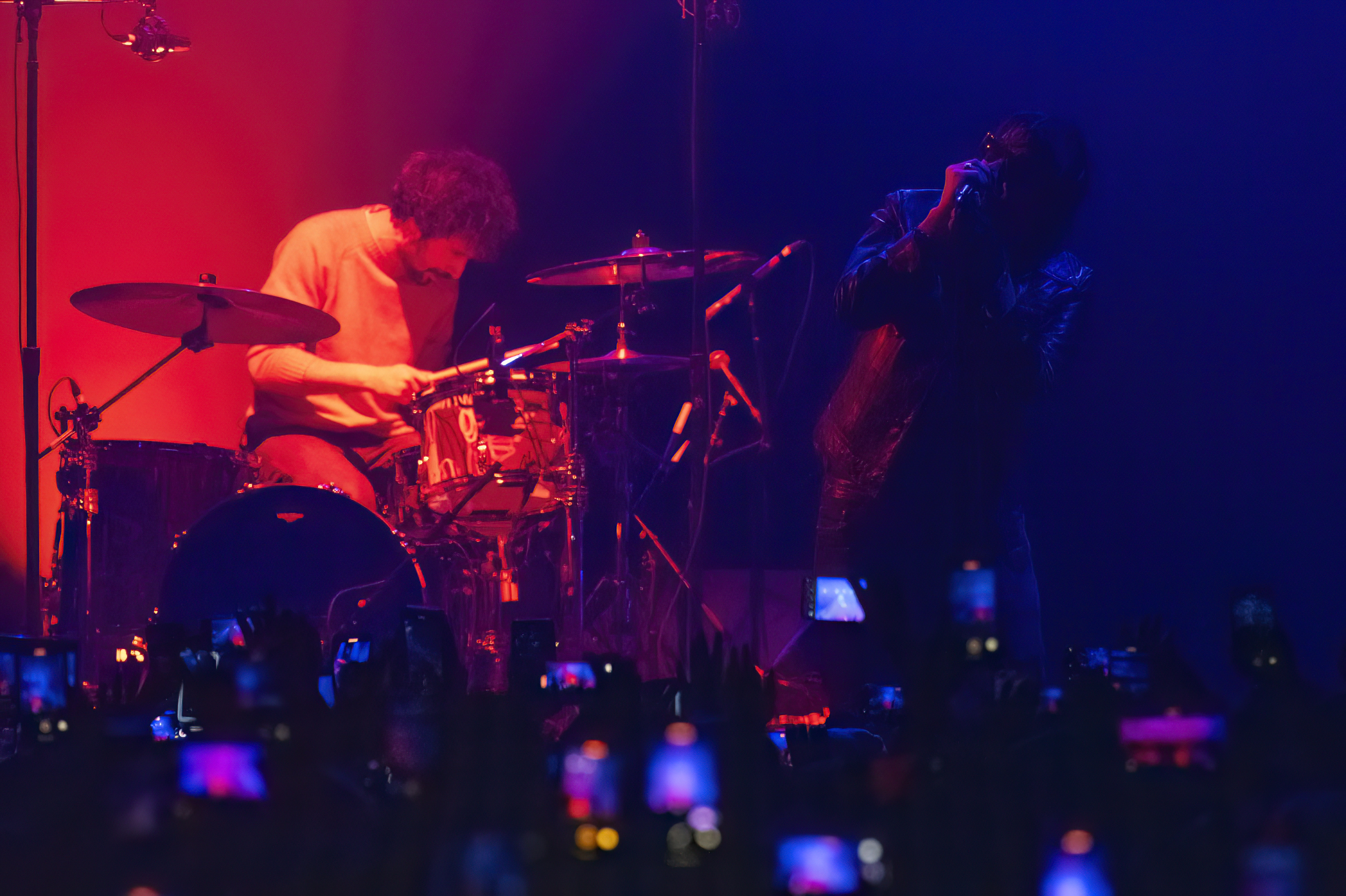 The Strokes play Chicago arena show to boost congressional candidate Kina Collins - Vimarsana News