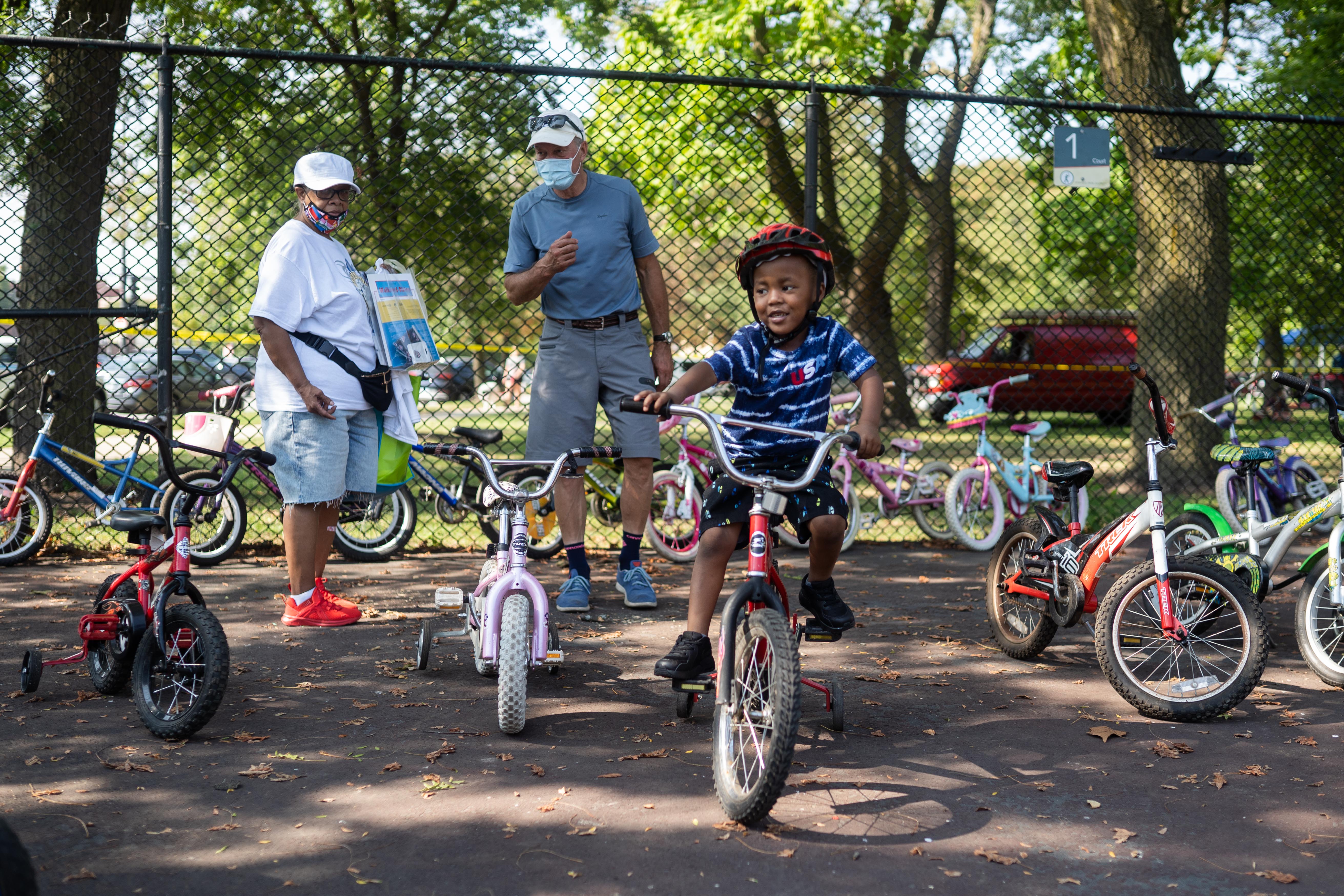 Is Chicago becoming a city for cyclists? Sun-Times readers weigh in on why they're biking more — or not - Vimarsana News