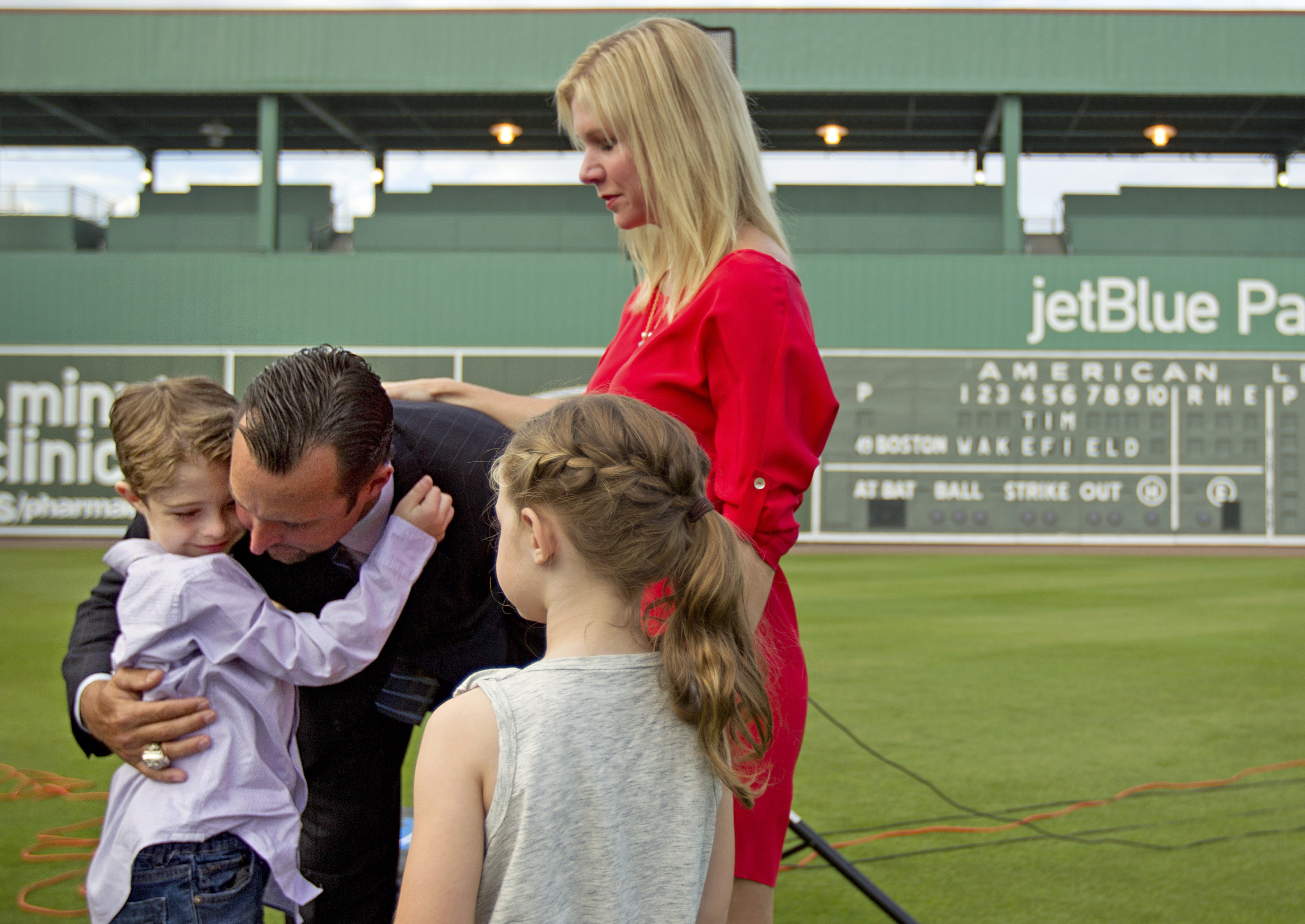 Stacy Wakefield, widow of World Series champion Tim Wakefield, dies at 53 - Vimarsana News