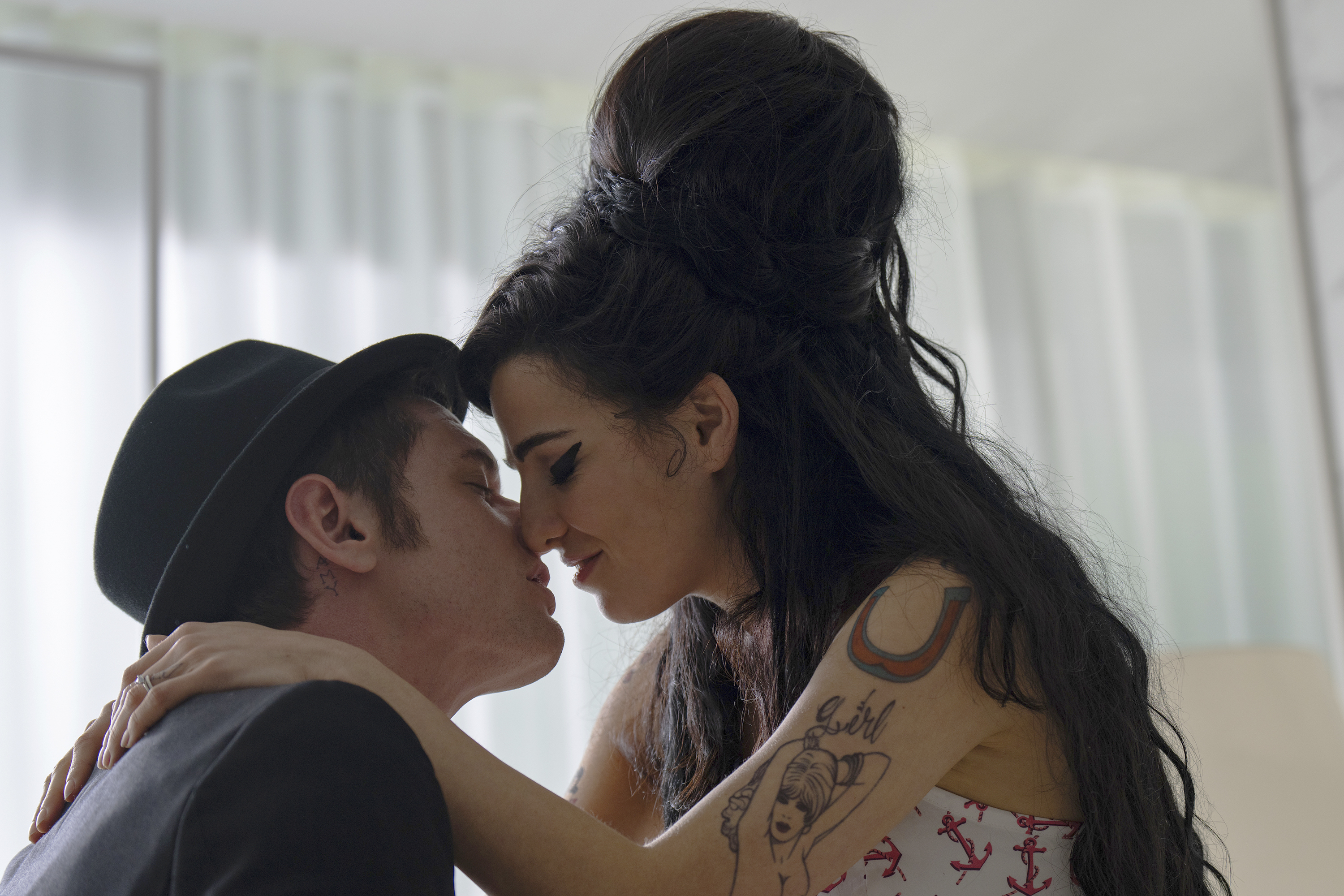 'Back to Black' review: Frustrating biopic flattens Amy Winehouse story - Vimarsana News