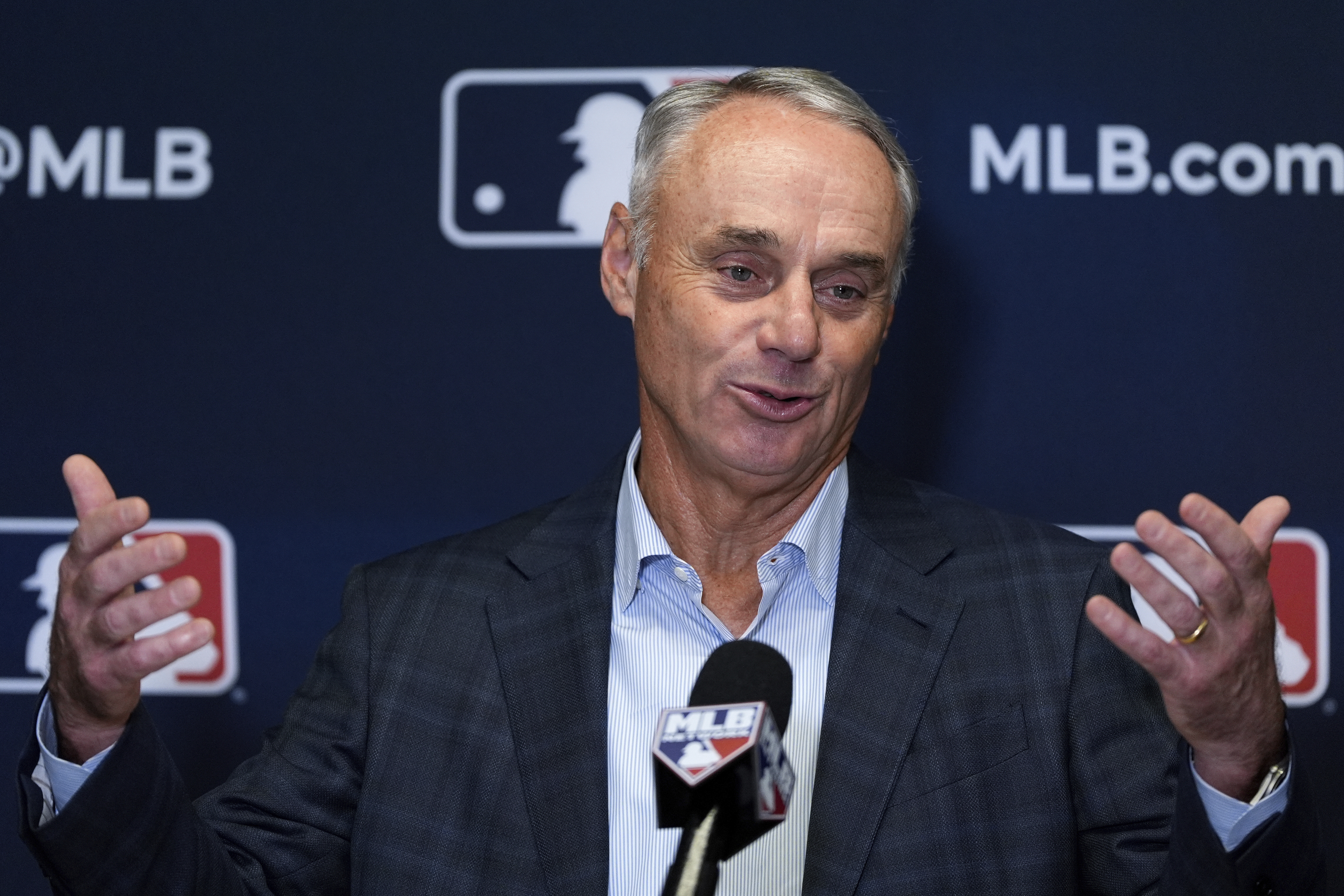 MLB says automated ball-strike call system unlikely for 2025 - Vimarsana News