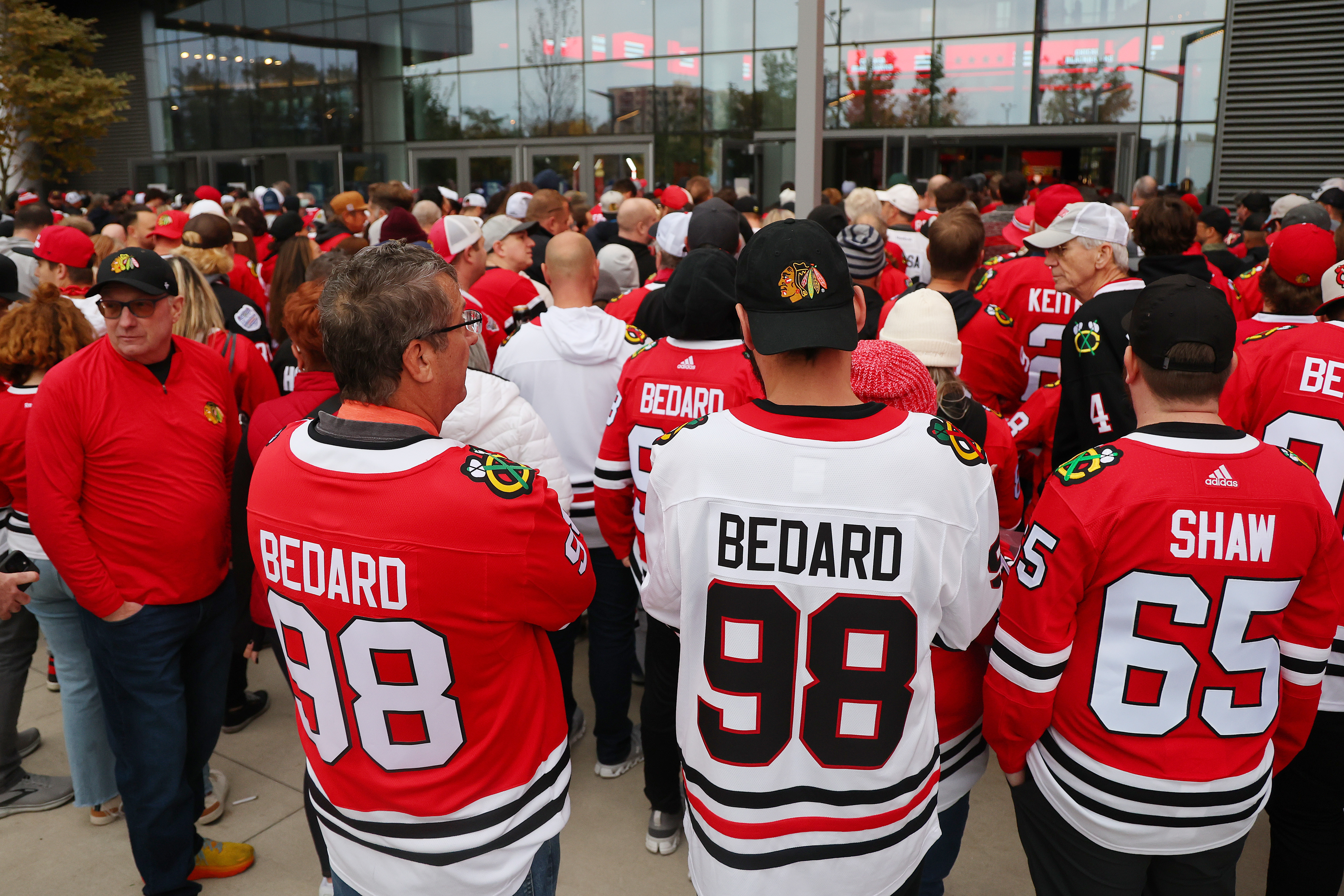 Blackhawks expect attendance to remain high in 2024-25 after big increase last season - Vimarsana News