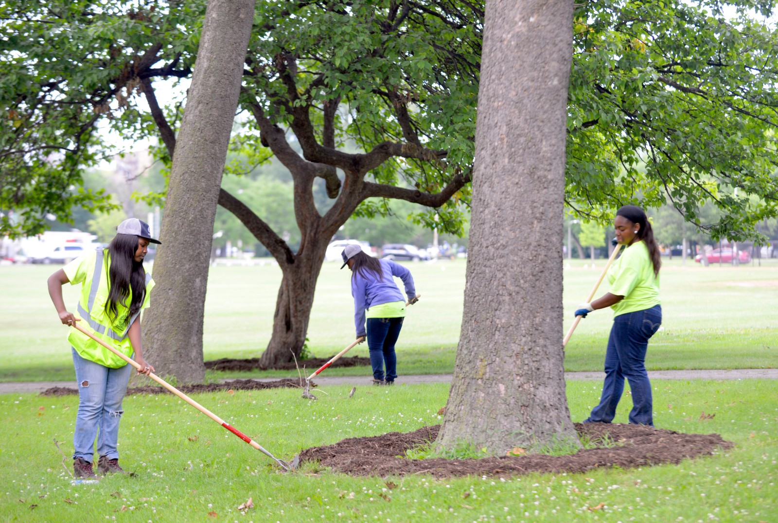 Chicago sees spike in Black teens out of school and work, study shows - Vimarsana News